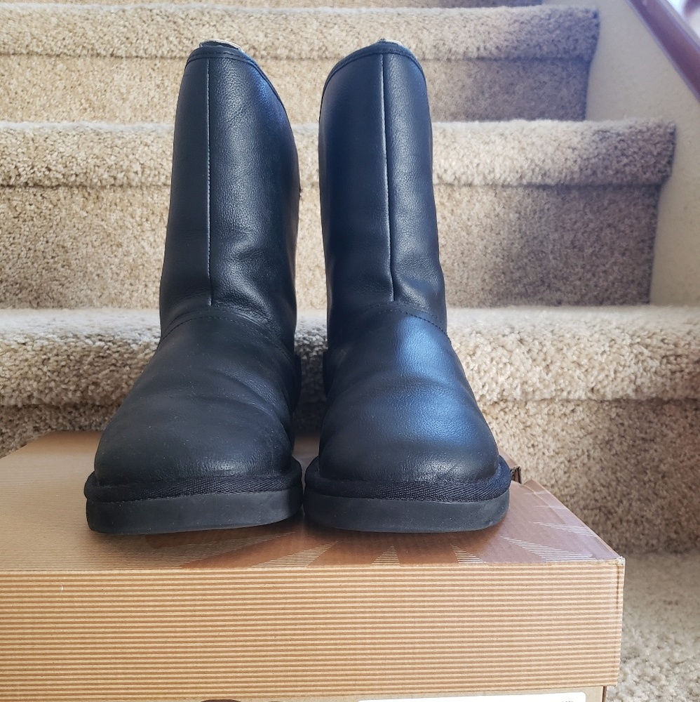 Ugg short boot All Weather Proof